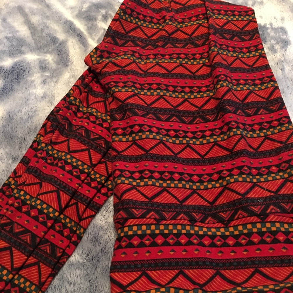 Tall and curvy LuLaRoe leggings